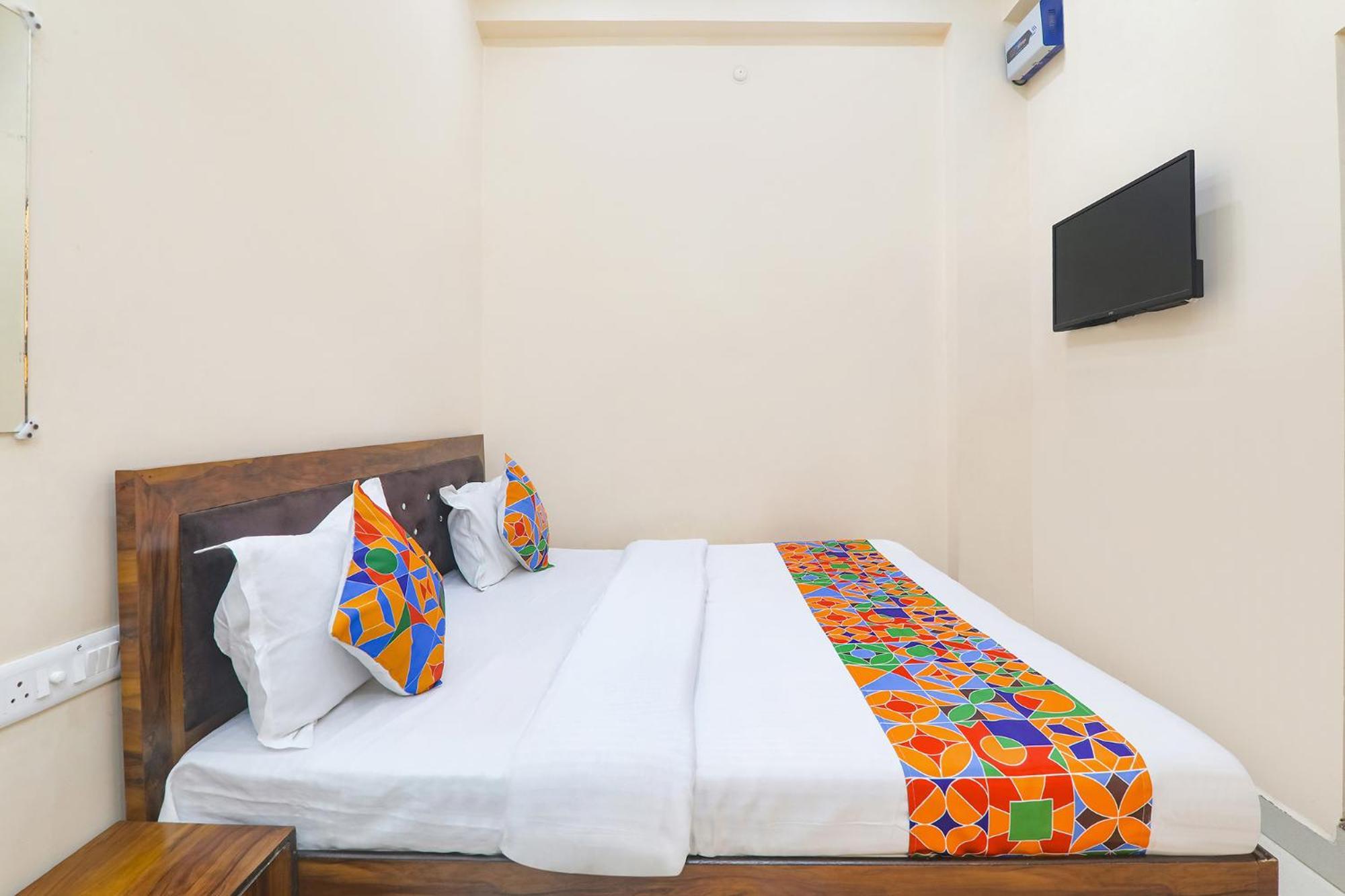 Fabhotel Rk Palace Ayodhya Ngoại thất bức ảnh