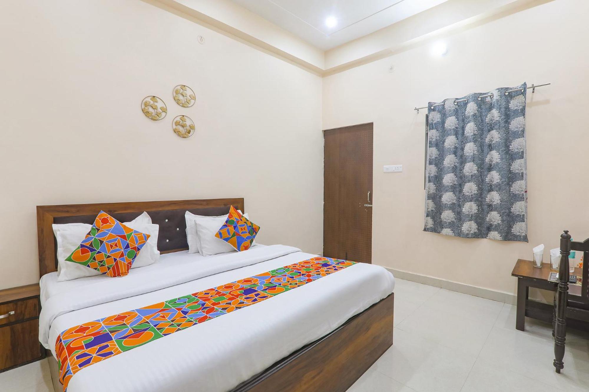 Fabhotel Rk Palace Ayodhya Ngoại thất bức ảnh