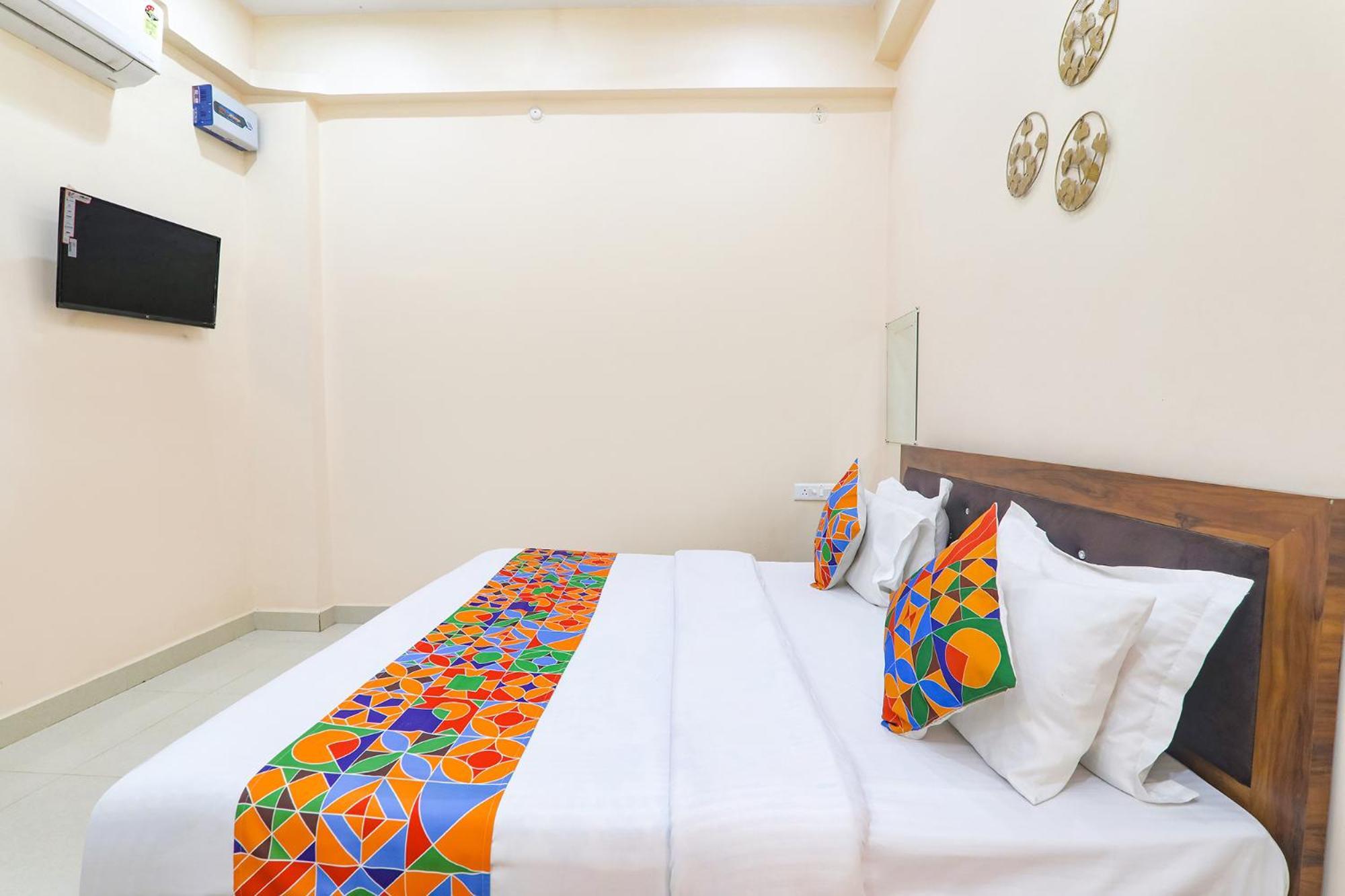 Fabhotel Rk Palace Ayodhya Ngoại thất bức ảnh
