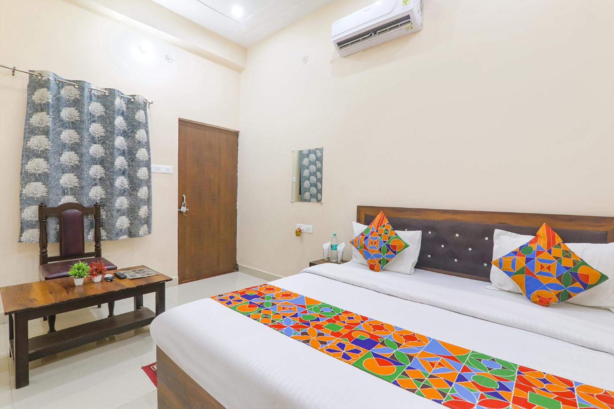 Fabhotel Rk Palace Ayodhya Ngoại thất bức ảnh